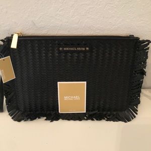 New MichaelKors Large Wristlet